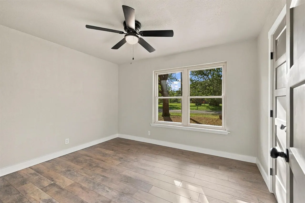 Photo 28 — 210 N Collins, Colbert, OK 74733