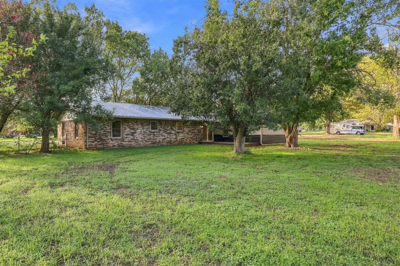 Photo 42 — 210 N Collins, Colbert, OK 74733