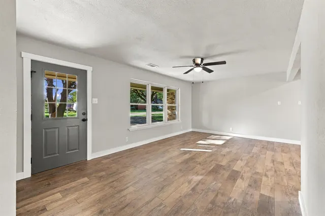 Photo 6 — 210 N Collins, Colbert, OK 74733