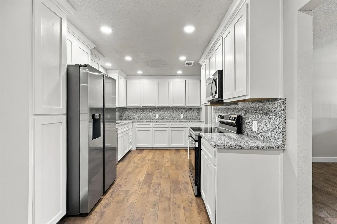Photo 12 — 210 N Collins, Colbert, OK 74733