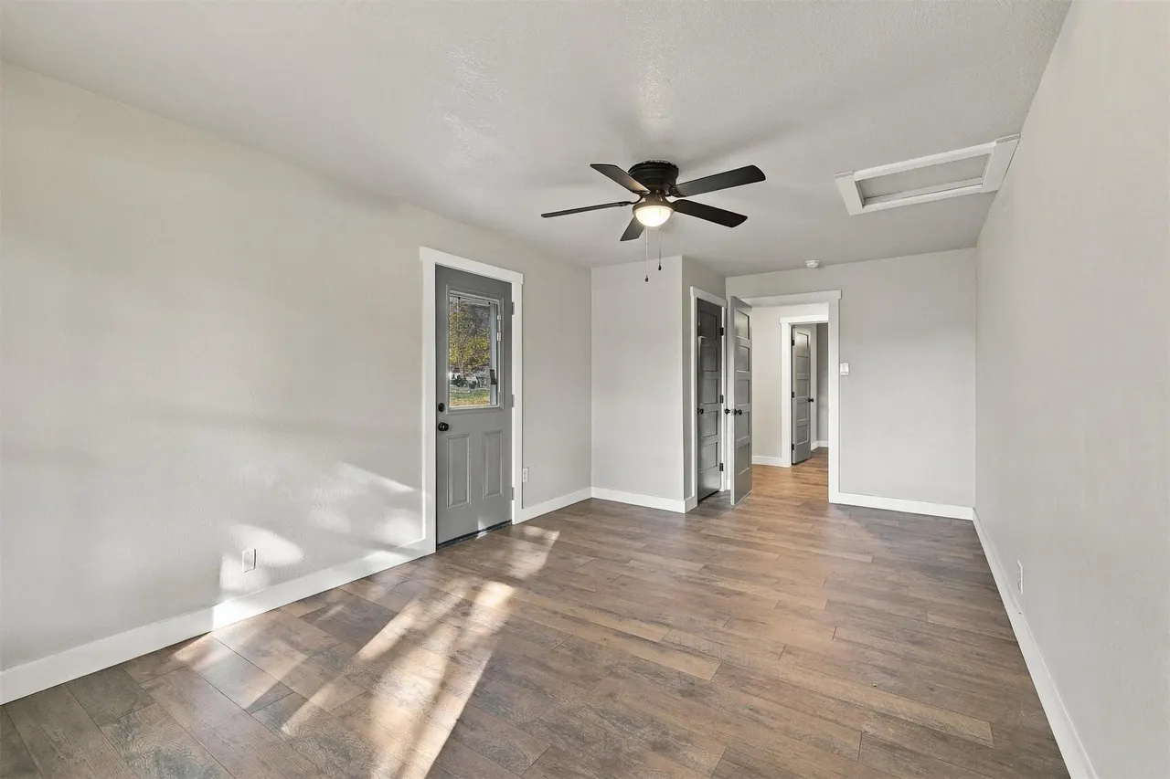 Photo 20 — 210 N Collins, Colbert, OK 74733