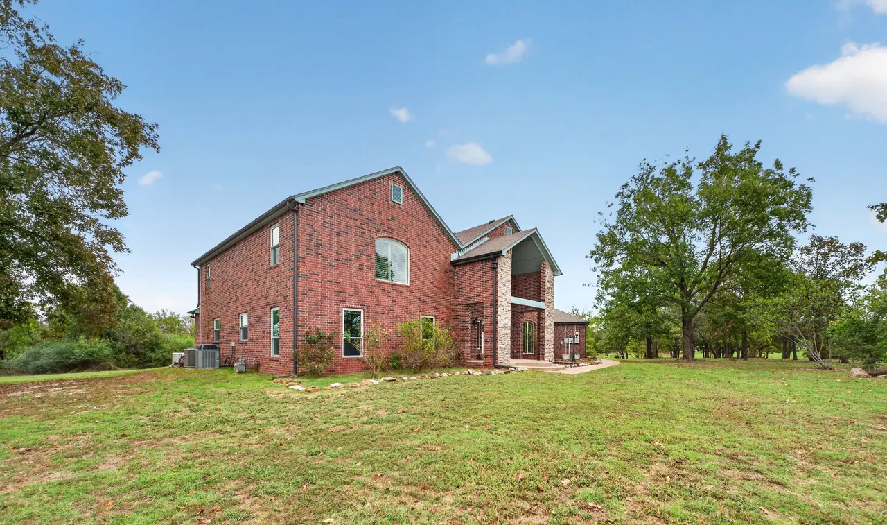 Photo 2 — 2301 S 289th EastAvenue, Broken Arrow, OK 74014