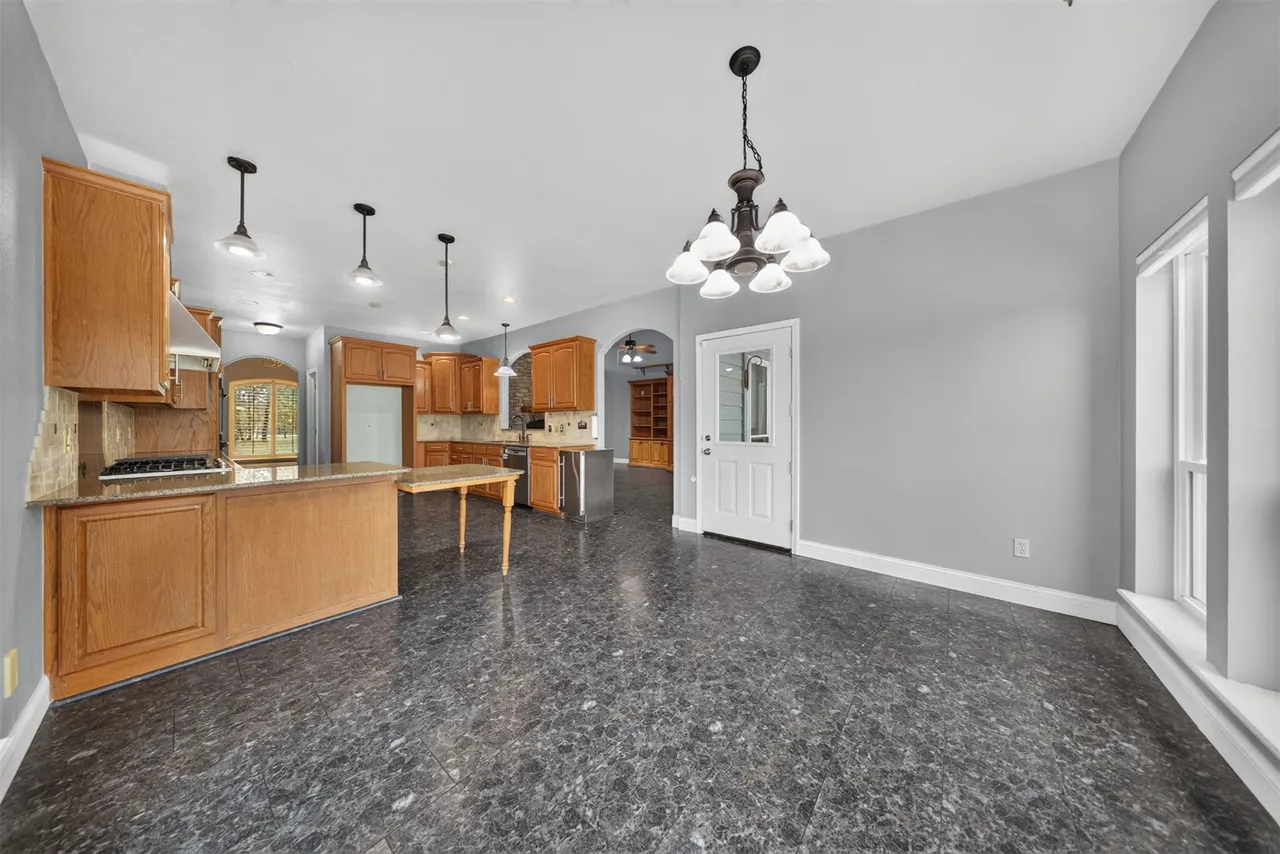 Photo 13 — 2301 S 289th EastAvenue, Broken Arrow, OK 74014