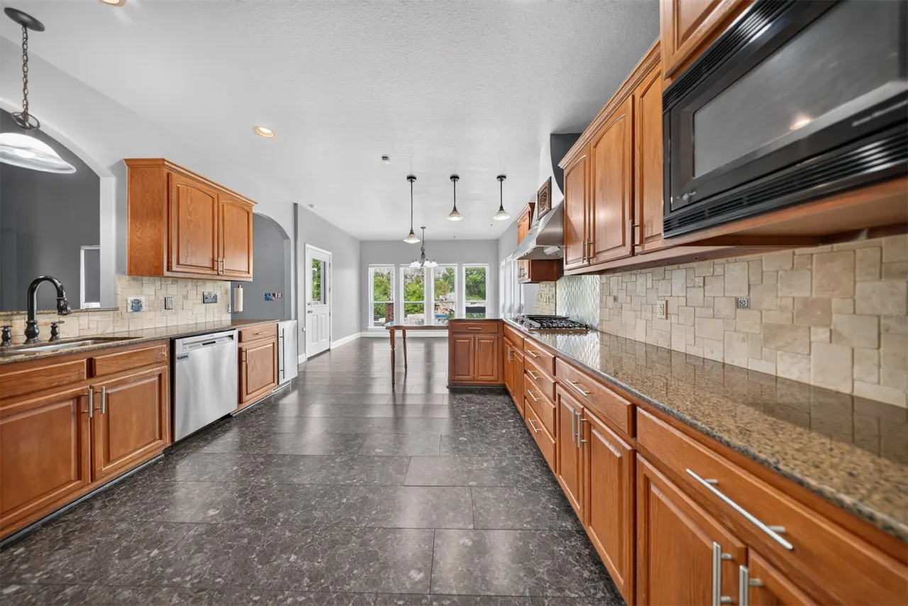 Photo 18 — 2301 S 289th EastAvenue, Broken Arrow, OK 74014