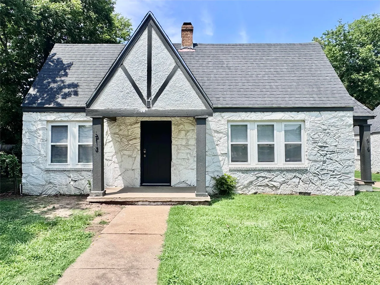 Front exterior — 613 E Xyler Street, Tulsa, OK 74106
