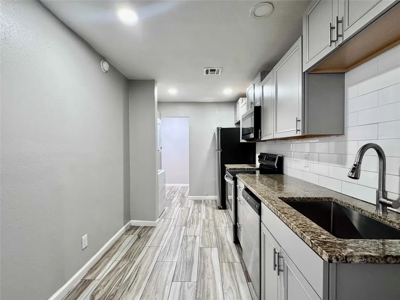 Photo 11 — 613 E Xyler Street, Tulsa, OK 74106