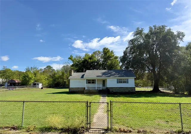 Photo 2 — 203 W 3rd Street, Kinta, OK 74552