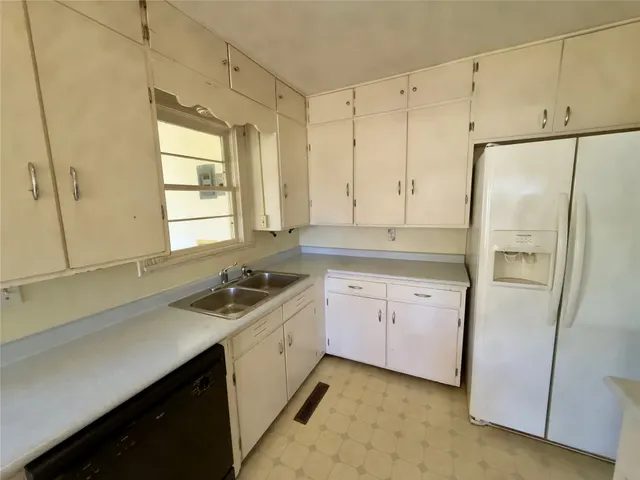 Photo 5 — 203 W 3rd Street, Kinta, OK 74552