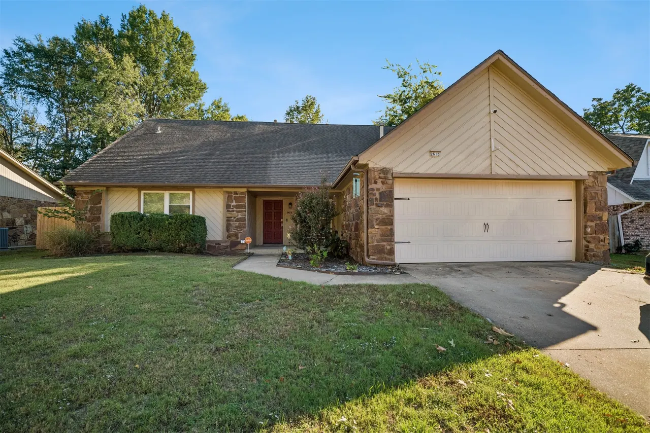 Front exterior — 2613 W Toledo Street, Broken Arrow, OK 74012