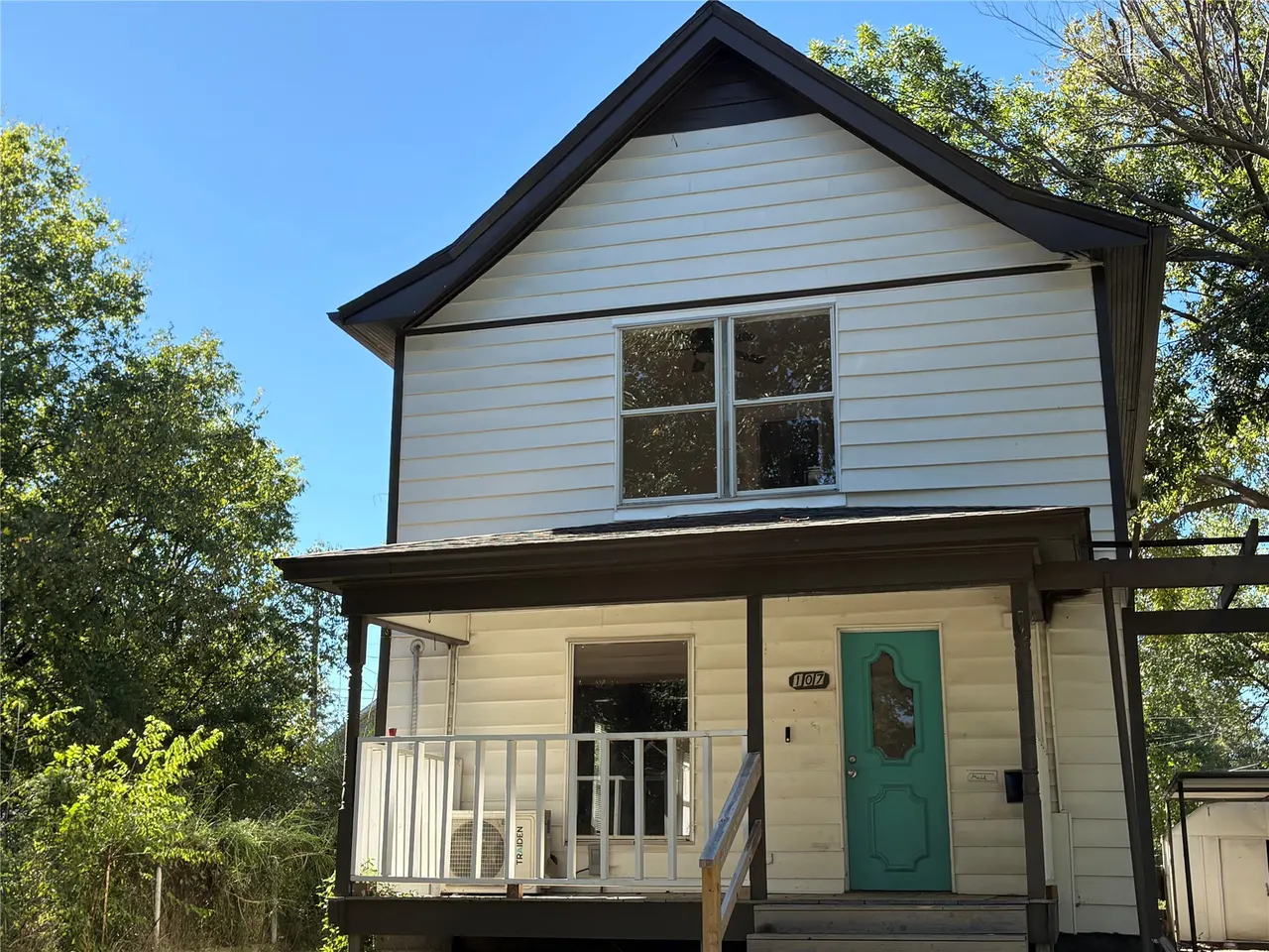 Front exterior — 107 S CREEK Avenue, Bartlesville, OK 74003