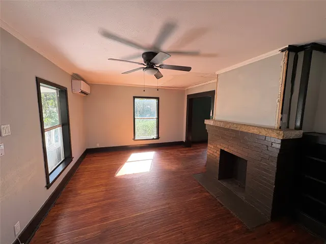 Photo 2 — 107 S CREEK Avenue, Bartlesville, OK 74003