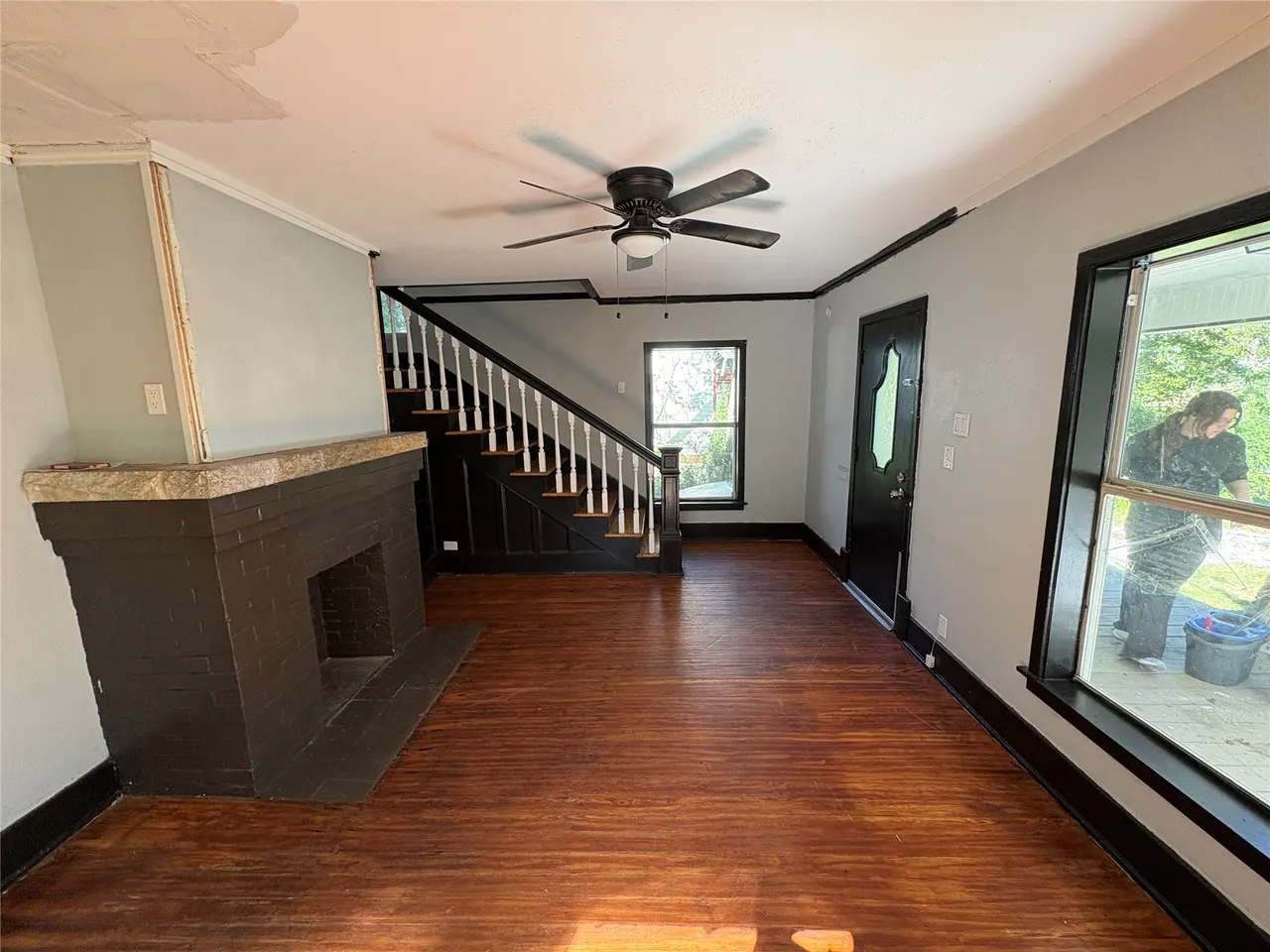 Photo 3 — 107 S CREEK Avenue, Bartlesville, OK 74003