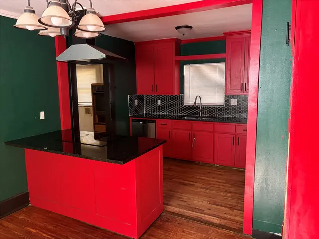 Photo 5 — 107 S CREEK Avenue, Bartlesville, OK 74003