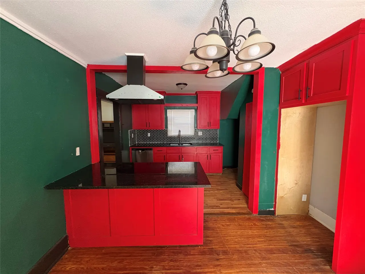 Photo 6 — 107 S CREEK Avenue, Bartlesville, OK 74003