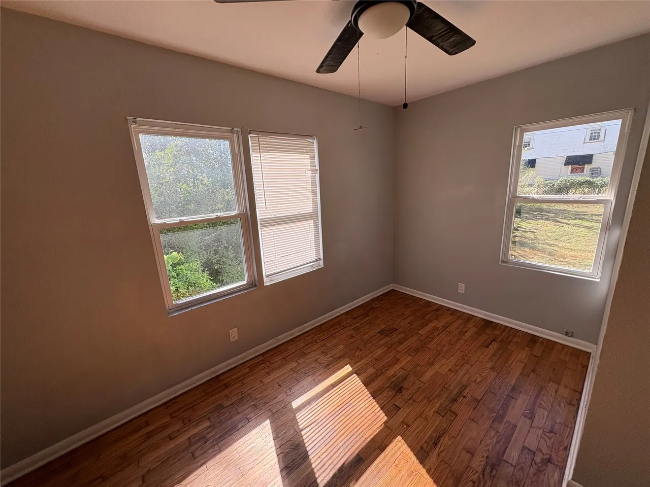 Photo 9 — 107 S CREEK Avenue, Bartlesville, OK 74003