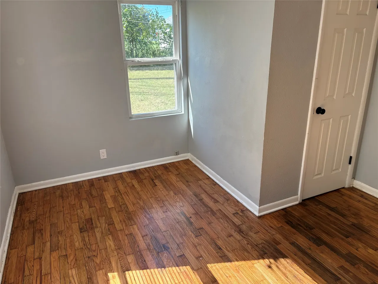 Photo 10 — 107 S CREEK Avenue, Bartlesville, OK 74003