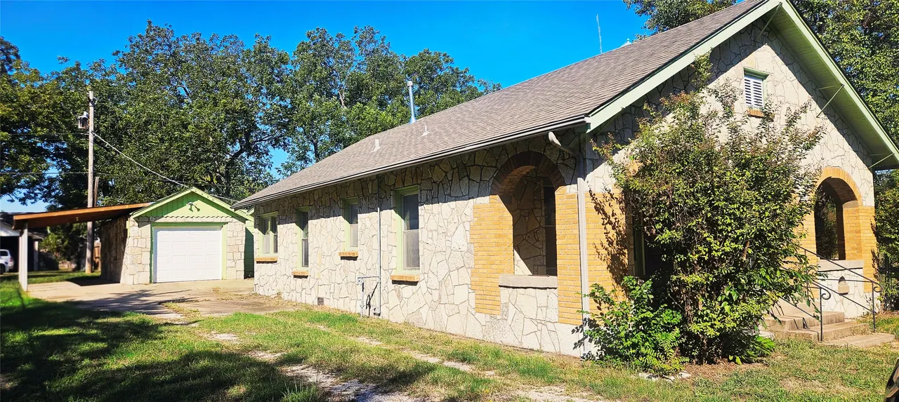 Photo 2 — 503 3rd Street, Beggs, OK 74421
