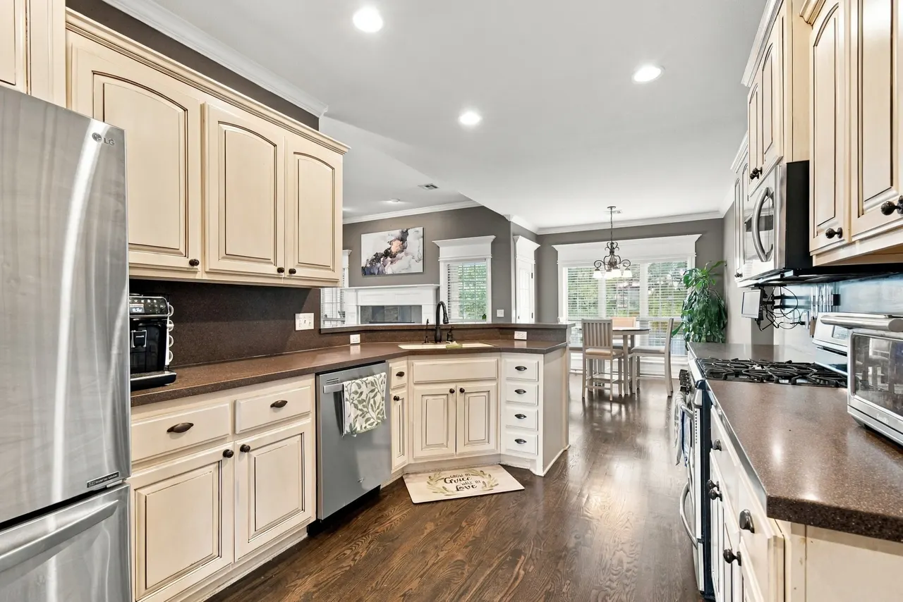 Photo 11 — 10917 S Lawrence Street, Jenks, OK 74037