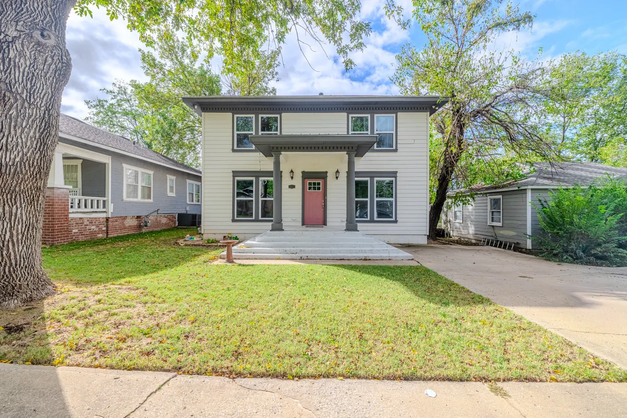 Photo 2 — 1611 W Broadway Street, Collinsville, OK 74021