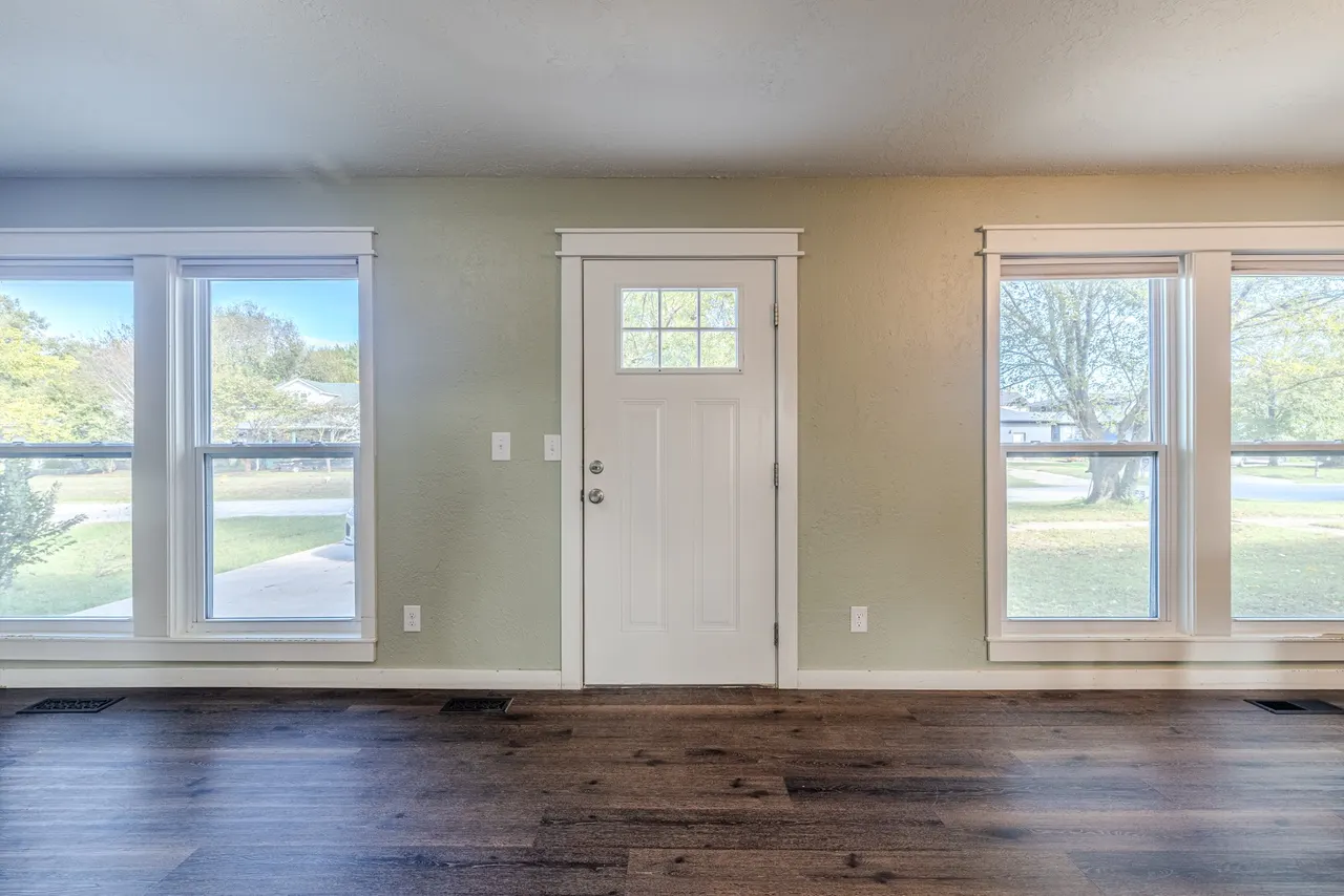 Photo 4 — 1611 W Broadway Street, Collinsville, OK 74021