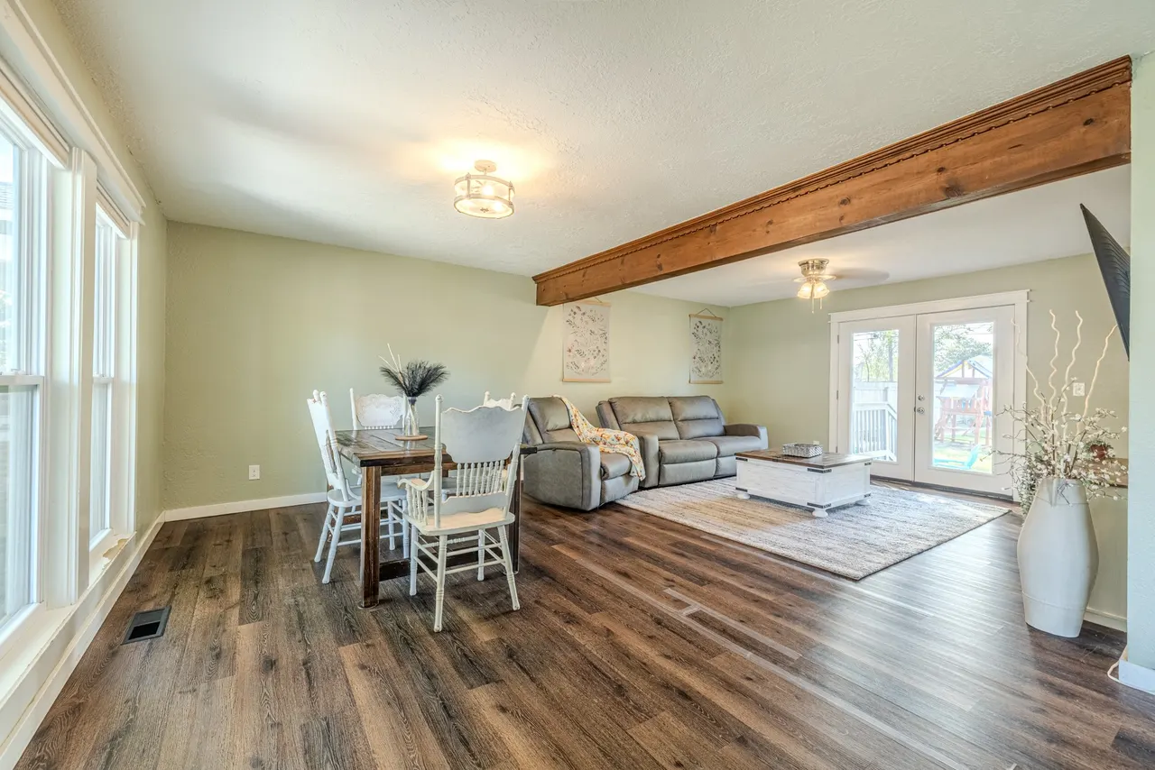 Photo 9 — 1611 W Broadway Street, Collinsville, OK 74021