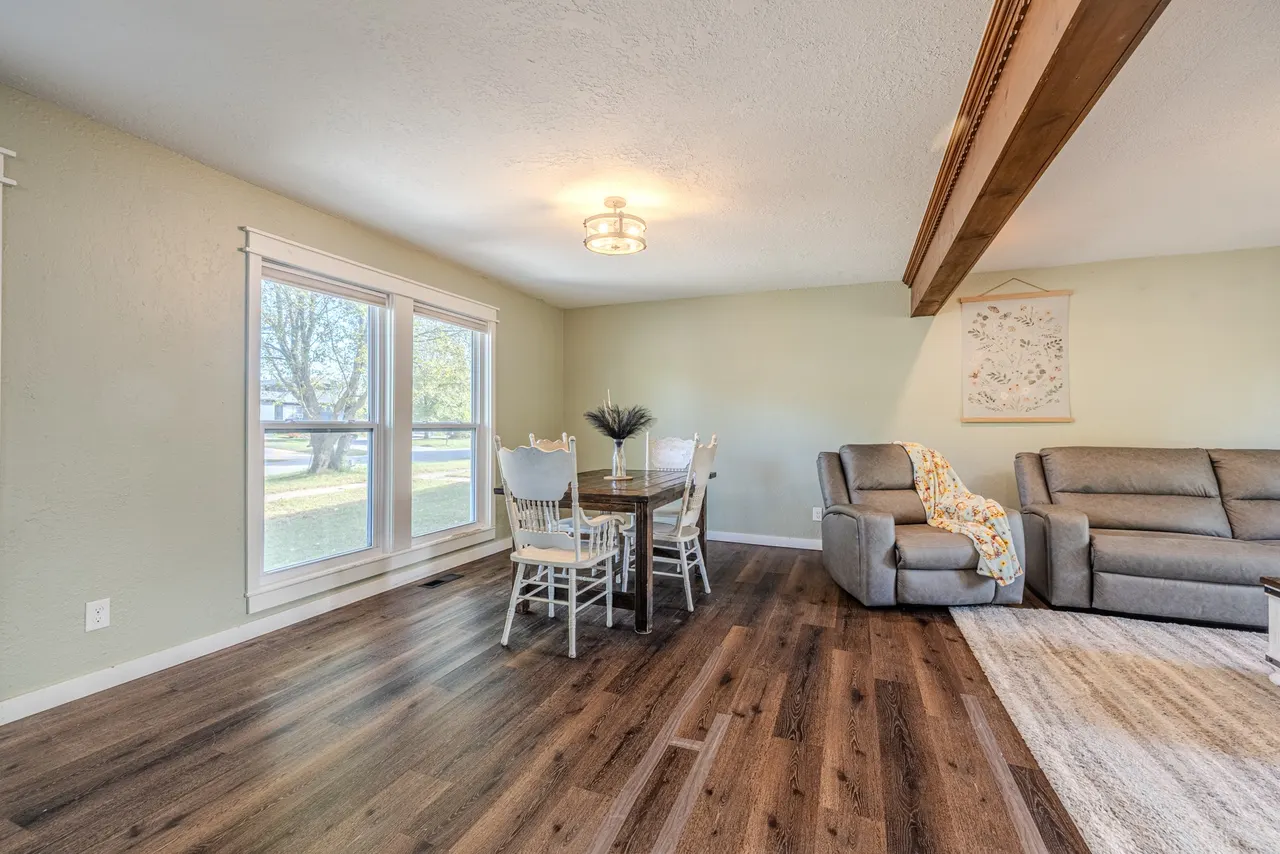 Photo 10 — 1611 W Broadway Street, Collinsville, OK 74021