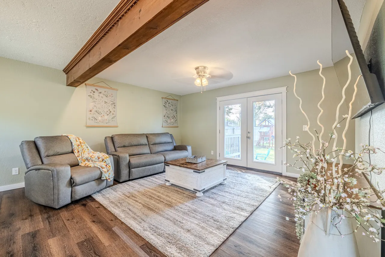 Photo 11 — 1611 W Broadway Street, Collinsville, OK 74021