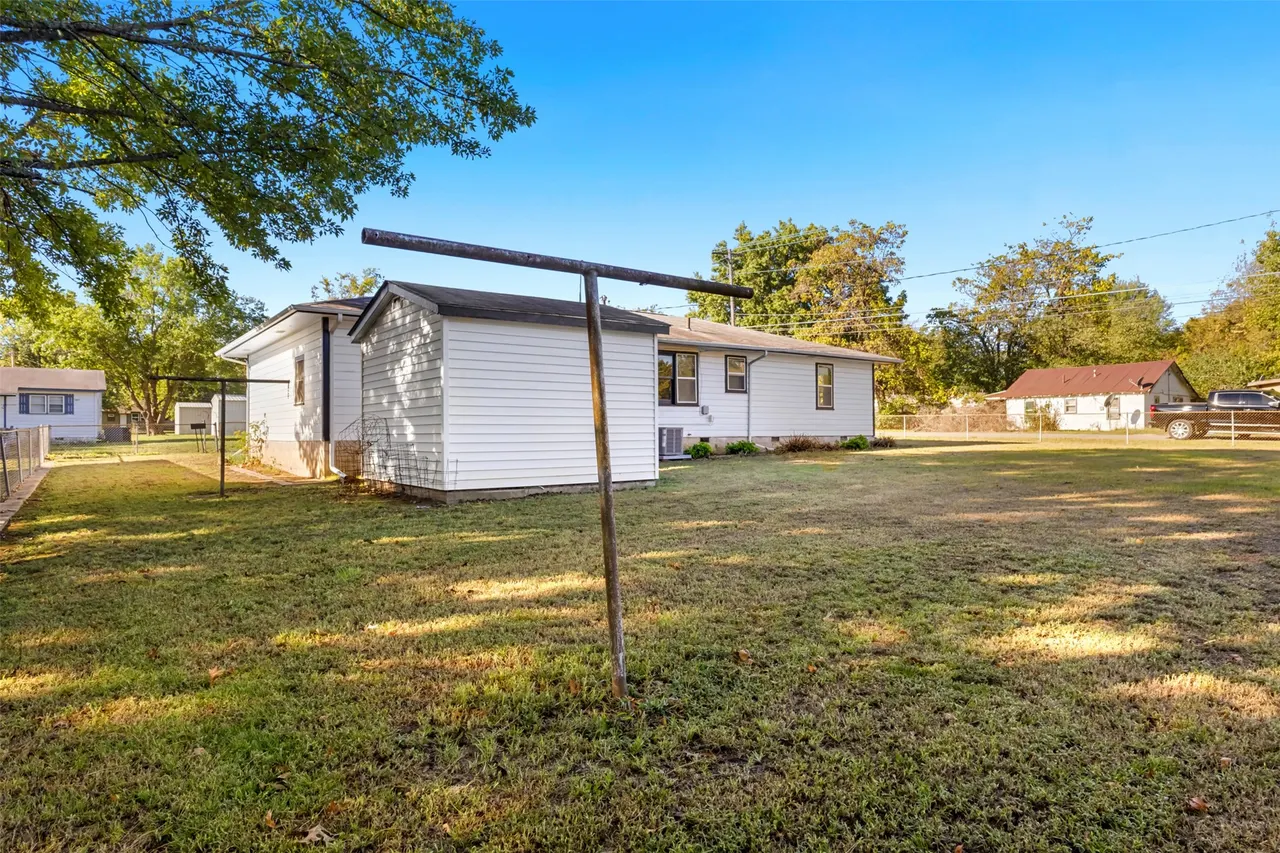 Photo 23 — 619 W Knisley, Checotah, OK 74426