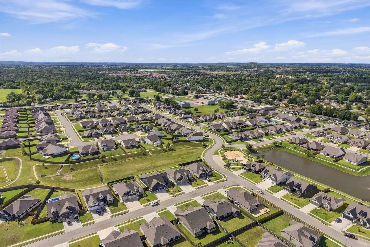 Photo 2 — 1664 E 138 Place S, Glenpool, OK 74033