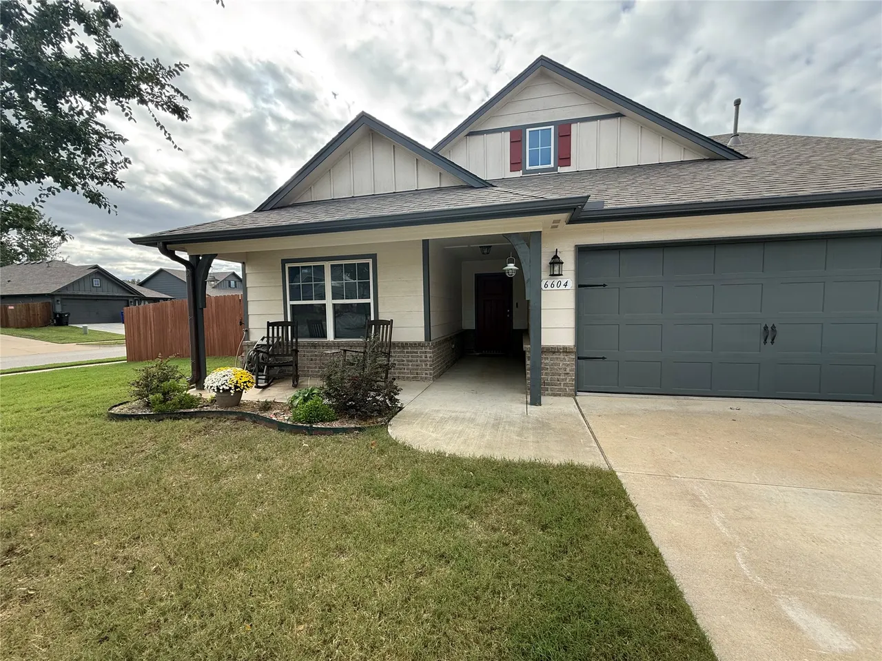 Photo 2 — 6604 S 20th Place, Broken Arrow, OK 74011