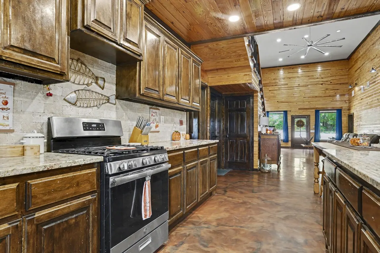 Photo 12 — 4995 Rocky Point Road, Sand Springs, OK 74063