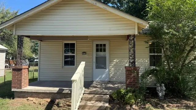Front exterior — 527 S 44th WestAvenue, Tulsa, OK 74127