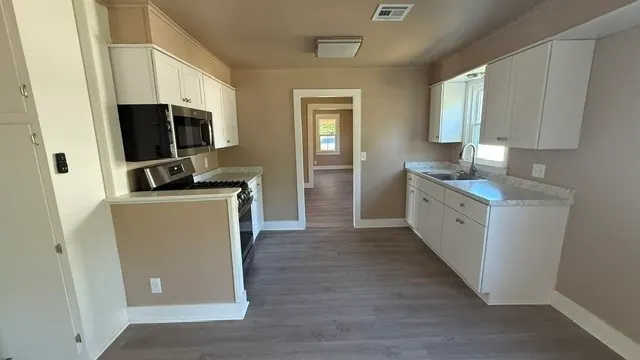 Photo 13 — 527 S 44th WestAvenue, Tulsa, OK 74127