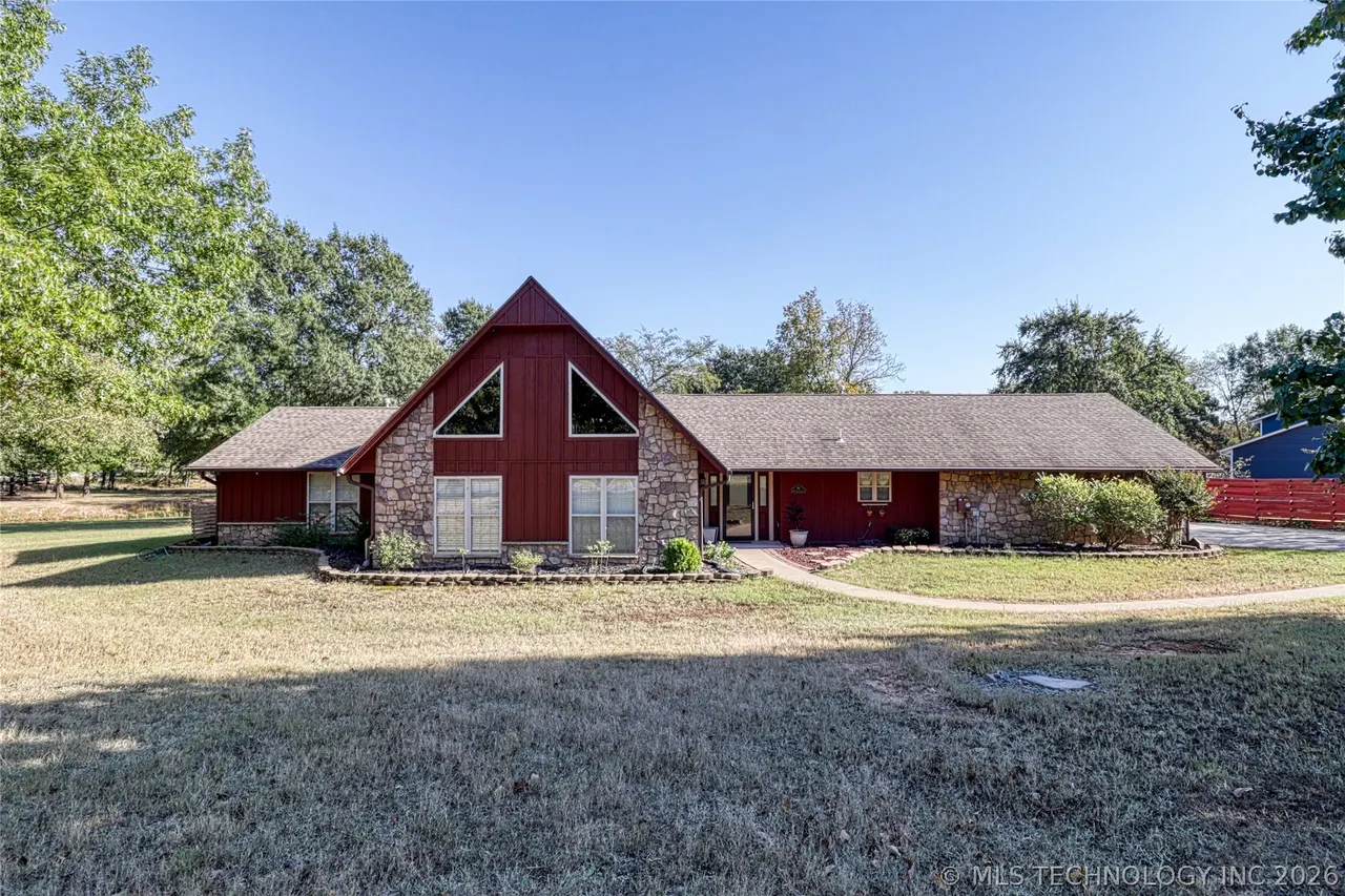 Front exterior — 181 Hummingbird, Eufaula, OK 74432