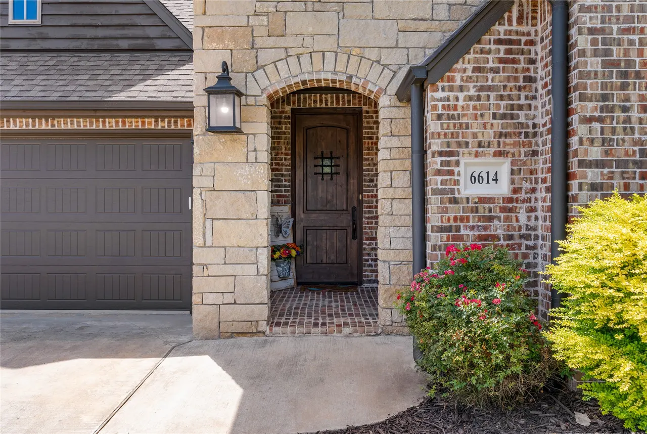 Photo 2 — 6614 S Willow Place, Broken Arrow, OK 74011