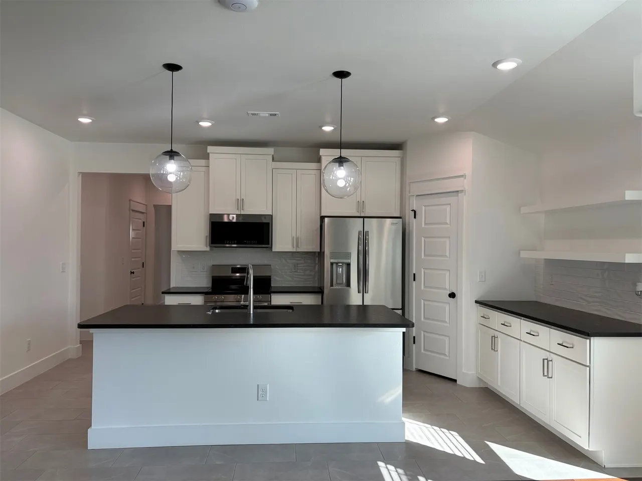 Photo 2 — 10314 S 20th Place E, Jenks, OK 74037