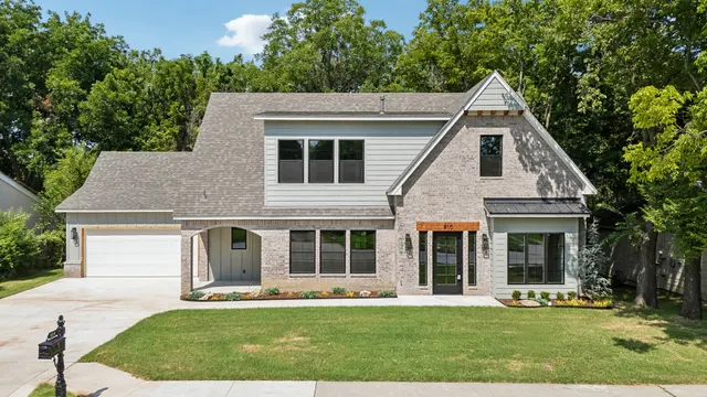Photo 7 — 810 N Cedar Avenue, Broken Arrow, OK 74012