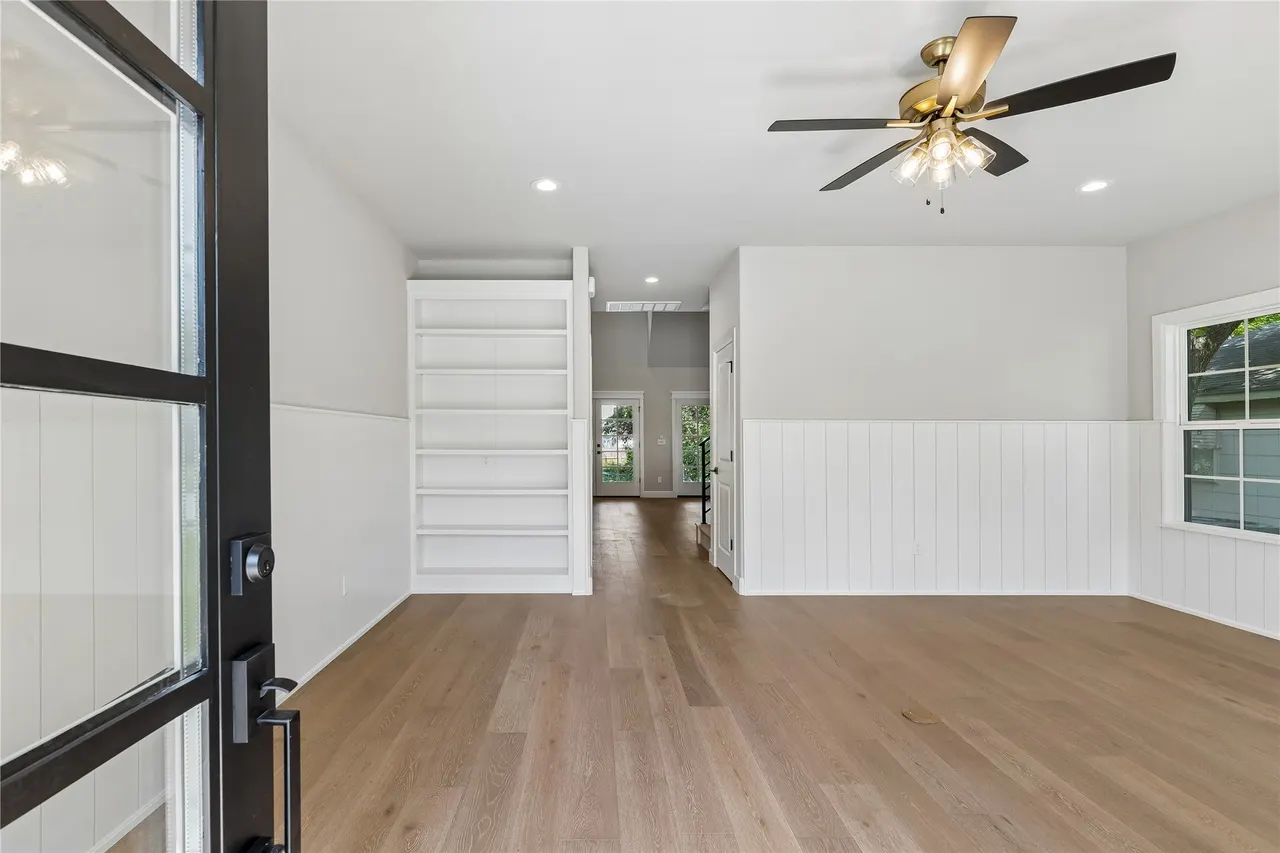 Photo 9 — 810 N Cedar Avenue, Broken Arrow, OK 74012