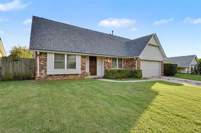 Photo 2 — 10904 E 26th Street, Tulsa, OK 74129