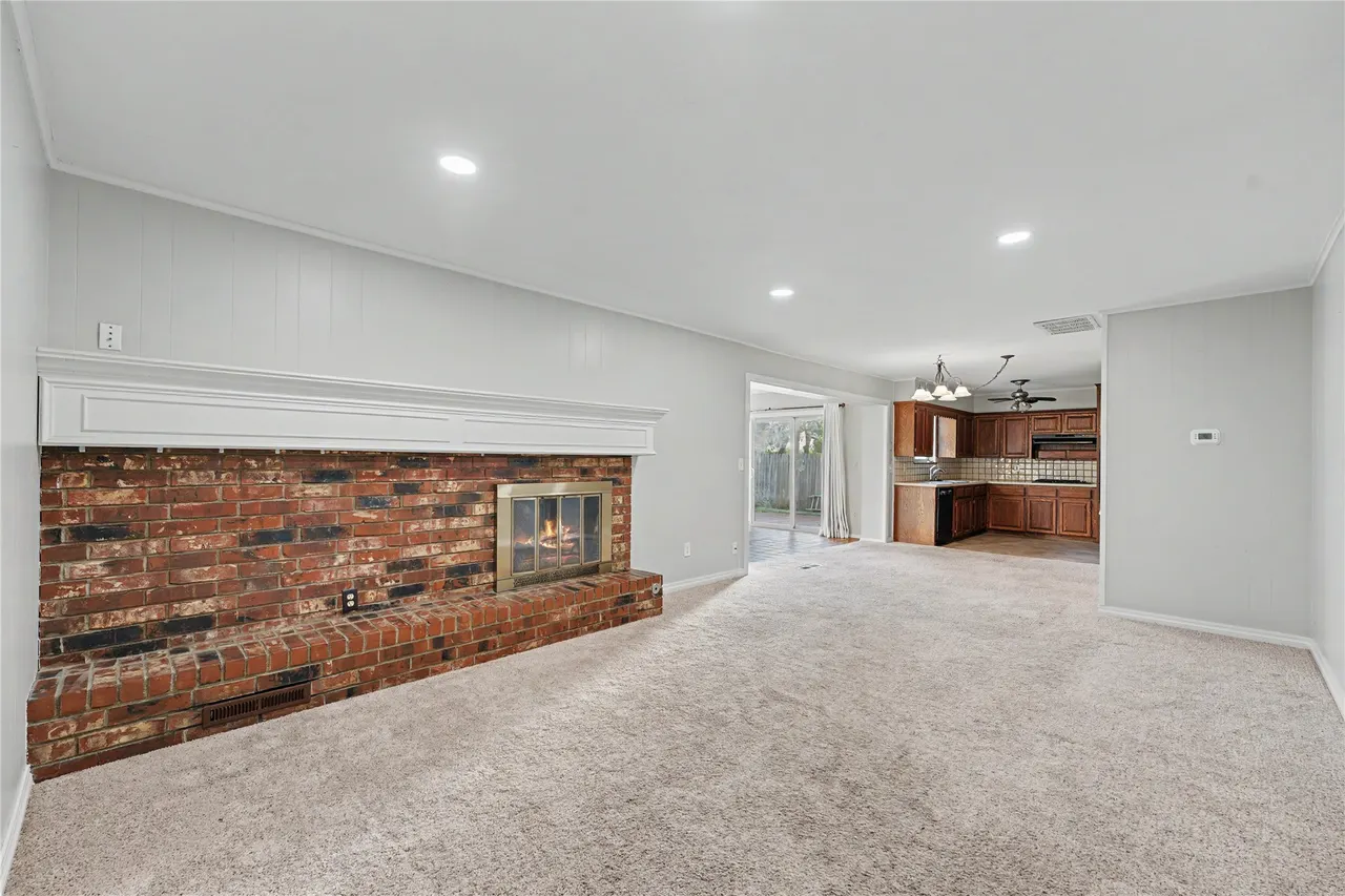 Photo 4 — 10904 E 26th Street, Tulsa, OK 74129