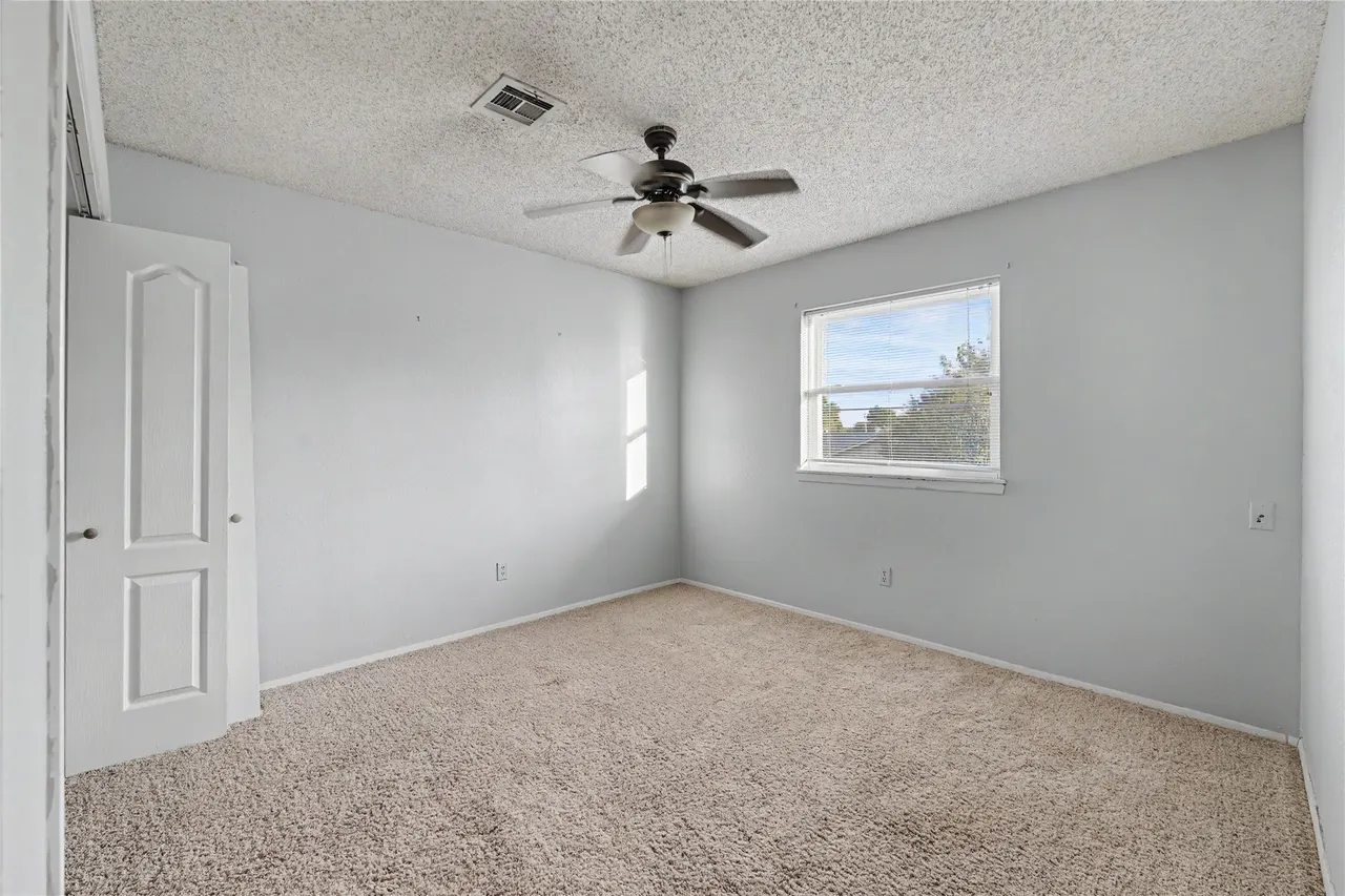 Photo 13 — 10904 E 26th Street, Tulsa, OK 74129