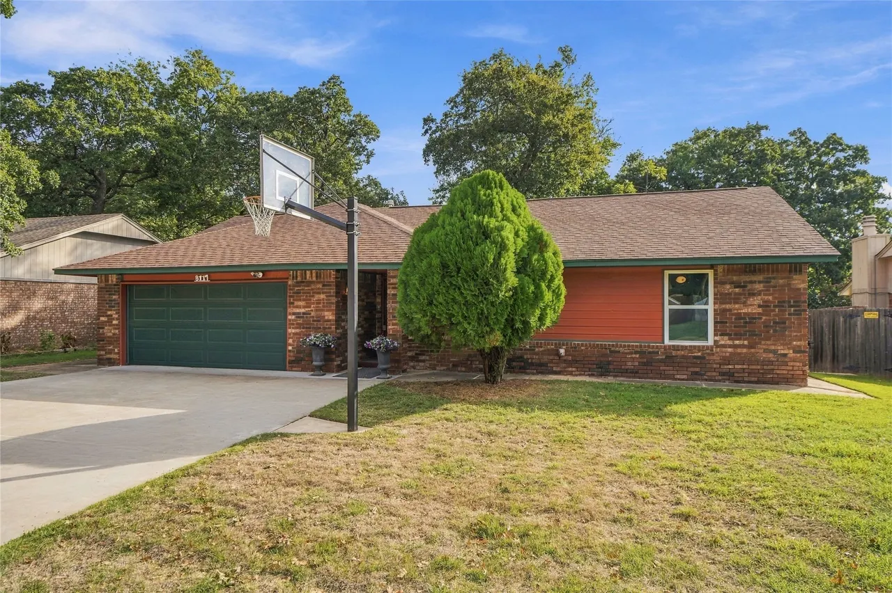 Photo 2 — 8117 S Date Avenue, Broken Arrow, OK 74011