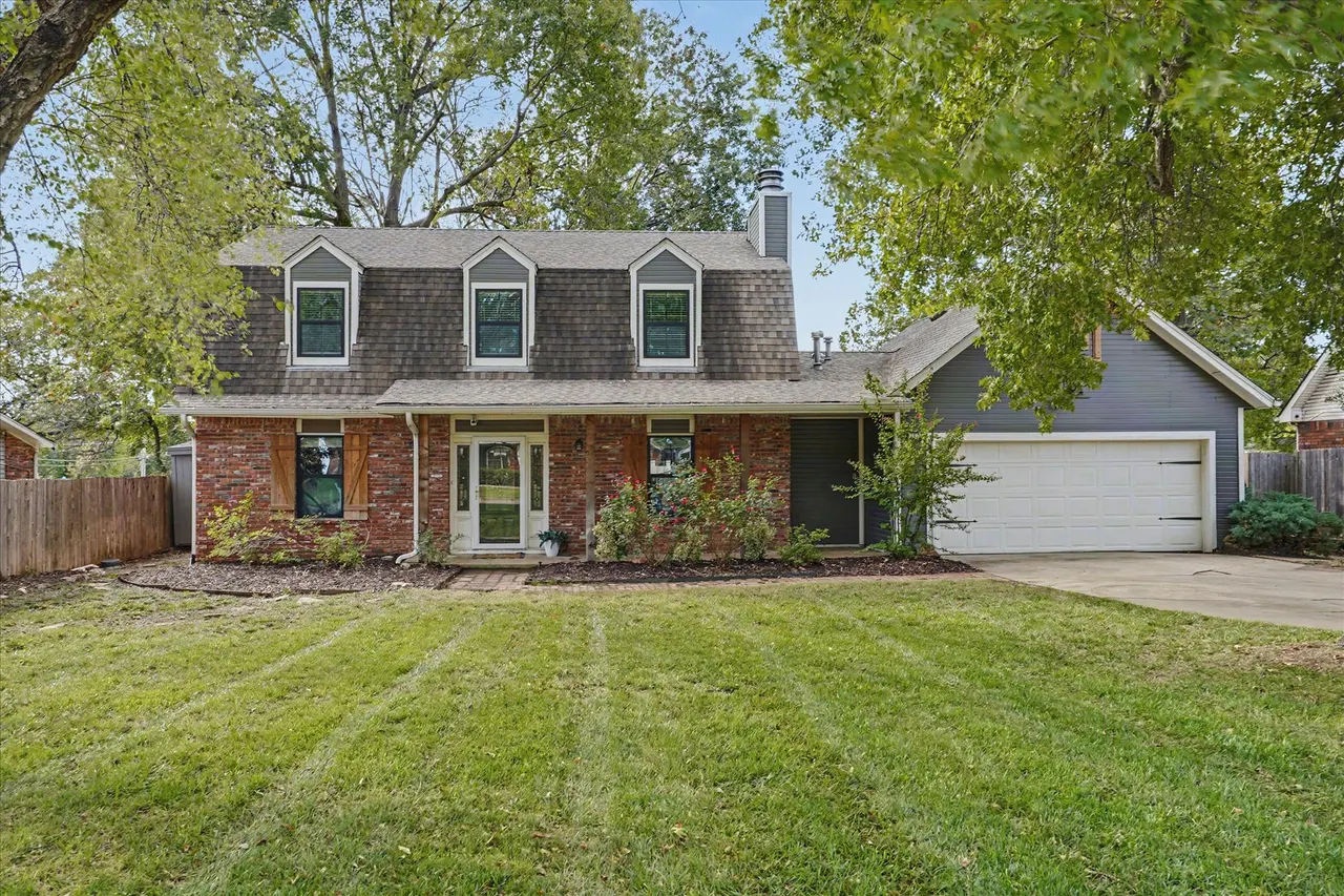 Front exterior — 707 W Utica Street, Broken Arrow, OK 74011