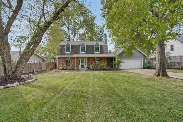 Photo 2 — 707 W Utica Street, Broken Arrow, OK 74011