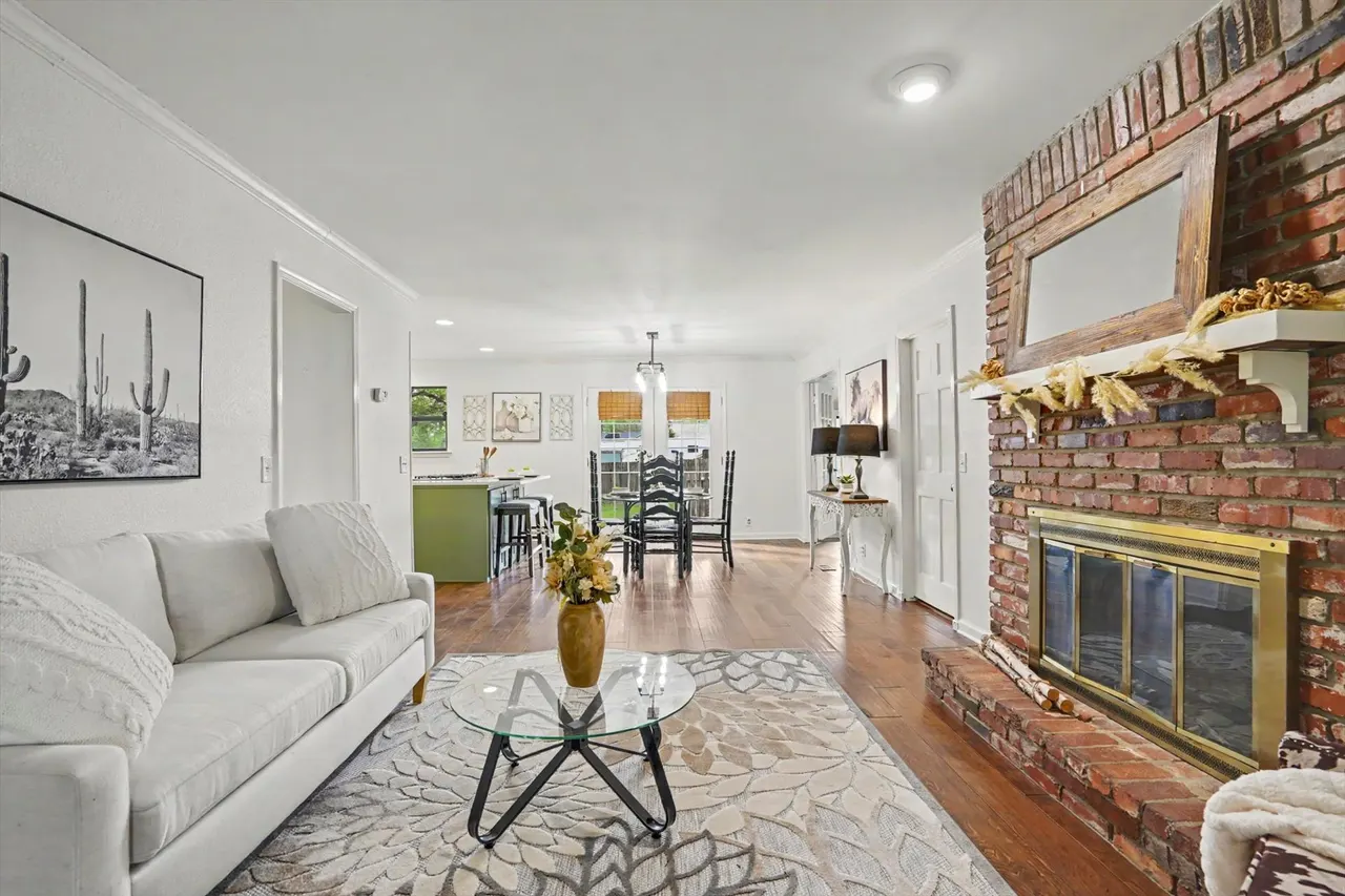 Photo 8 — 707 W Utica Street, Broken Arrow, OK 74011
