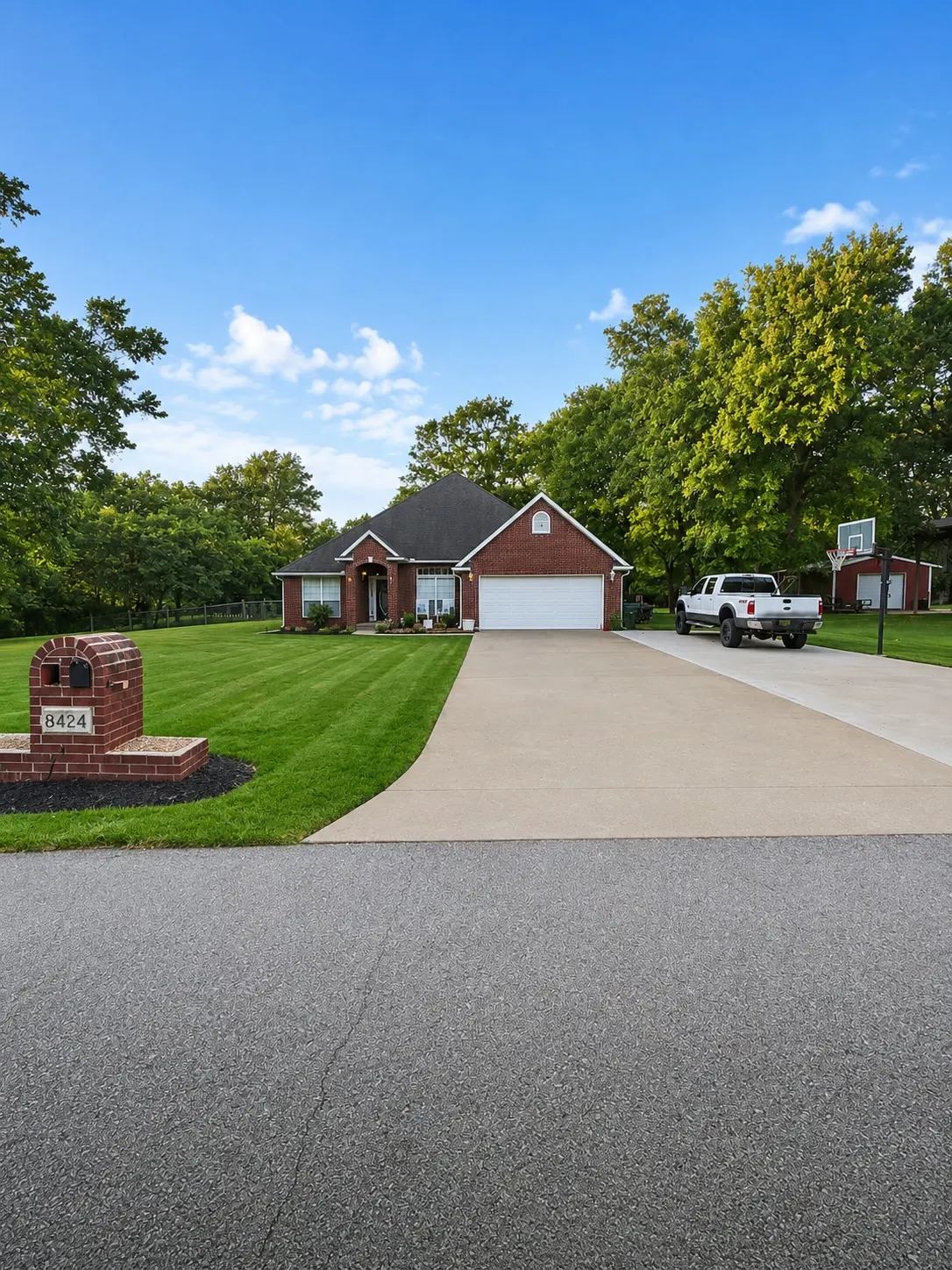 Front exterior — 8424 Westway Road, Tulsa, OK 74131