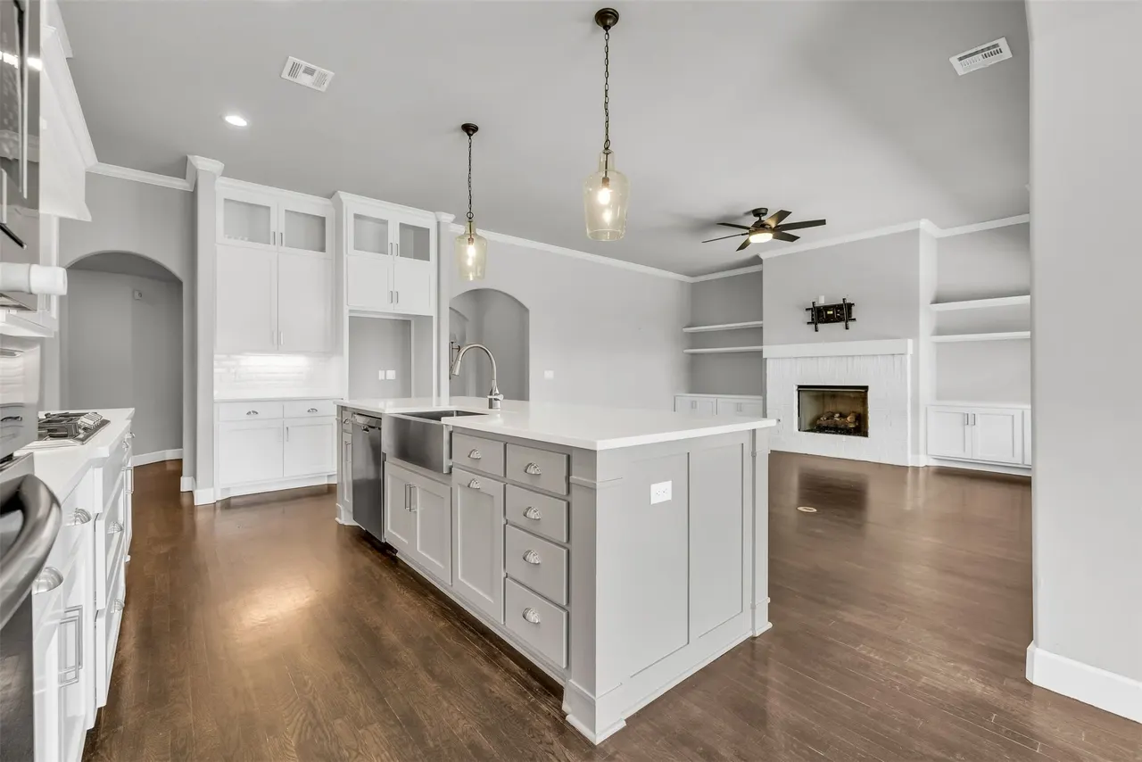 Photo 11 — 421 E 127th Place S, Jenks, OK 74037