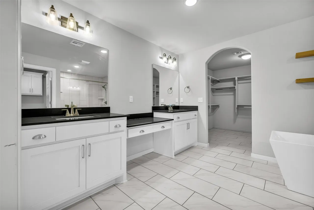 Photo 18 — 421 E 127th Place S, Jenks, OK 74037