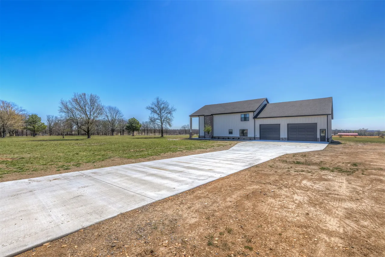 Photo 3 — 13917 State Highway 82, Tahlequah, OK 74464