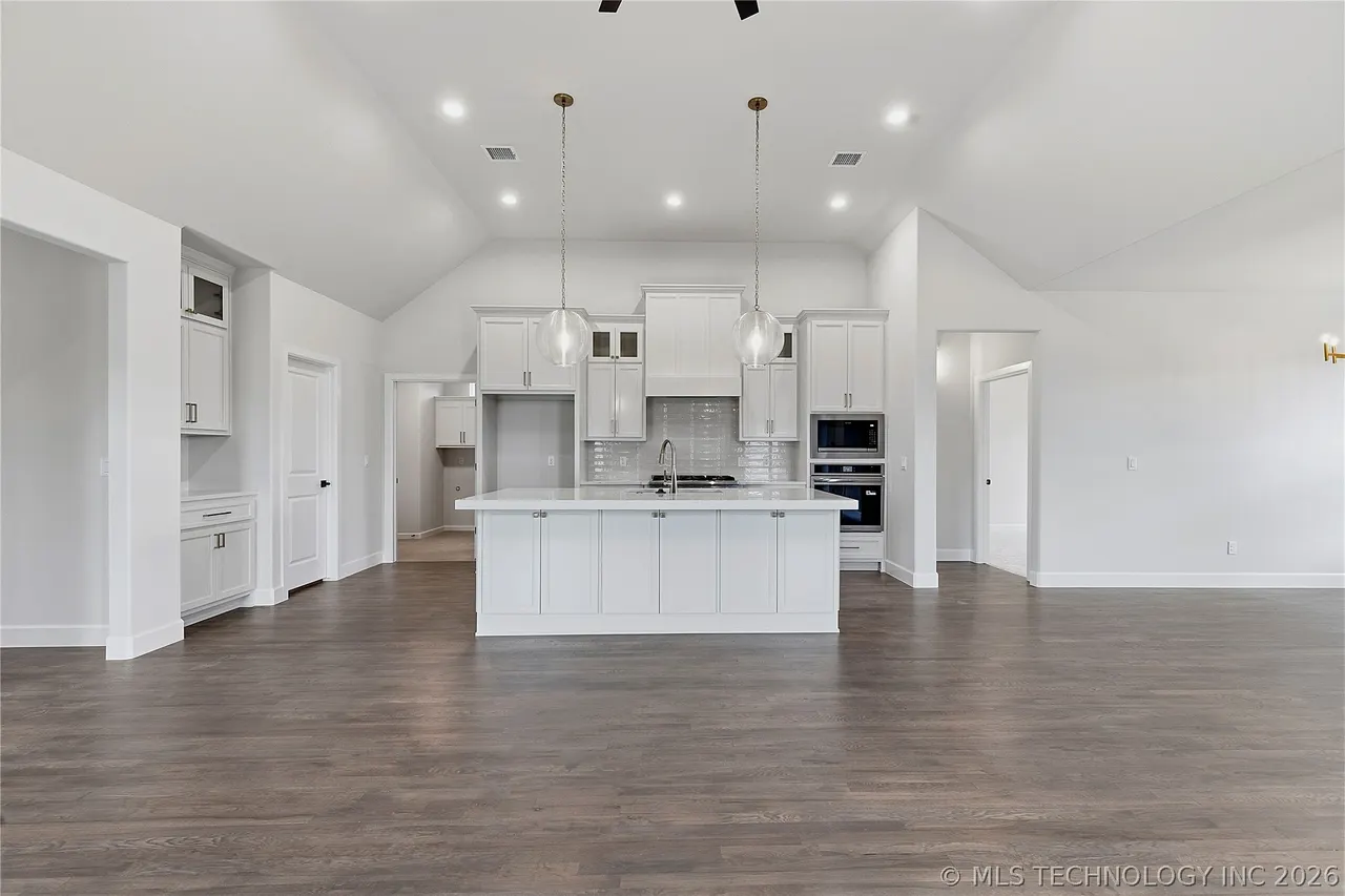 Photo 13 — 3709 W Laredo Street, Broken Arrow, OK 74012